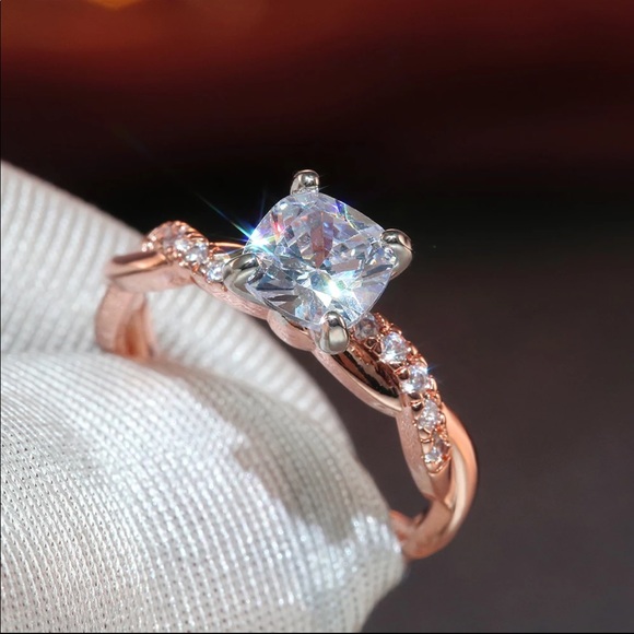 Jewelry - New Women’s Rose Gold Diamond Ring